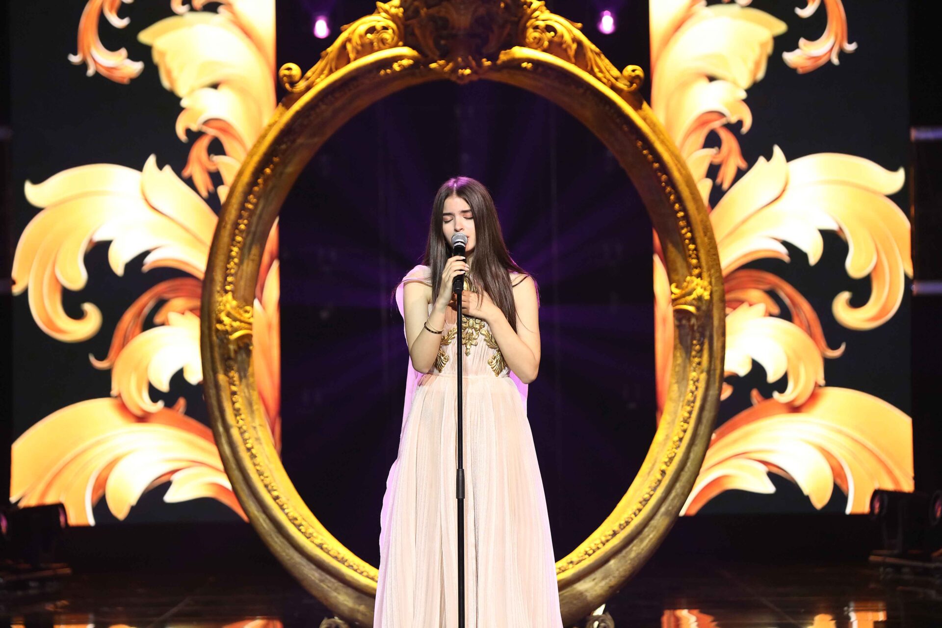 (4) MBC1 MBC MASR MBC IRAQ MBC 5- THE VOICE- FINAL-WINNER JOUDI SHAHIN